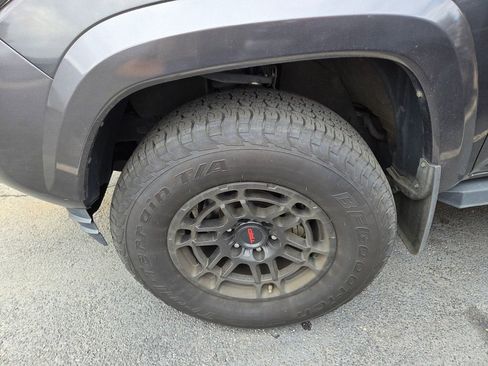 Used 2019 Toyota Tacoma SR5 image 4