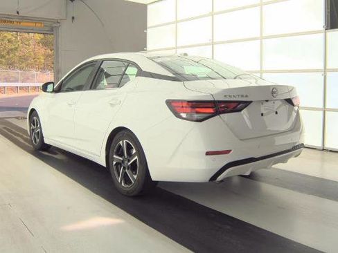 Used 2025 Nissan Sentra SV image 3