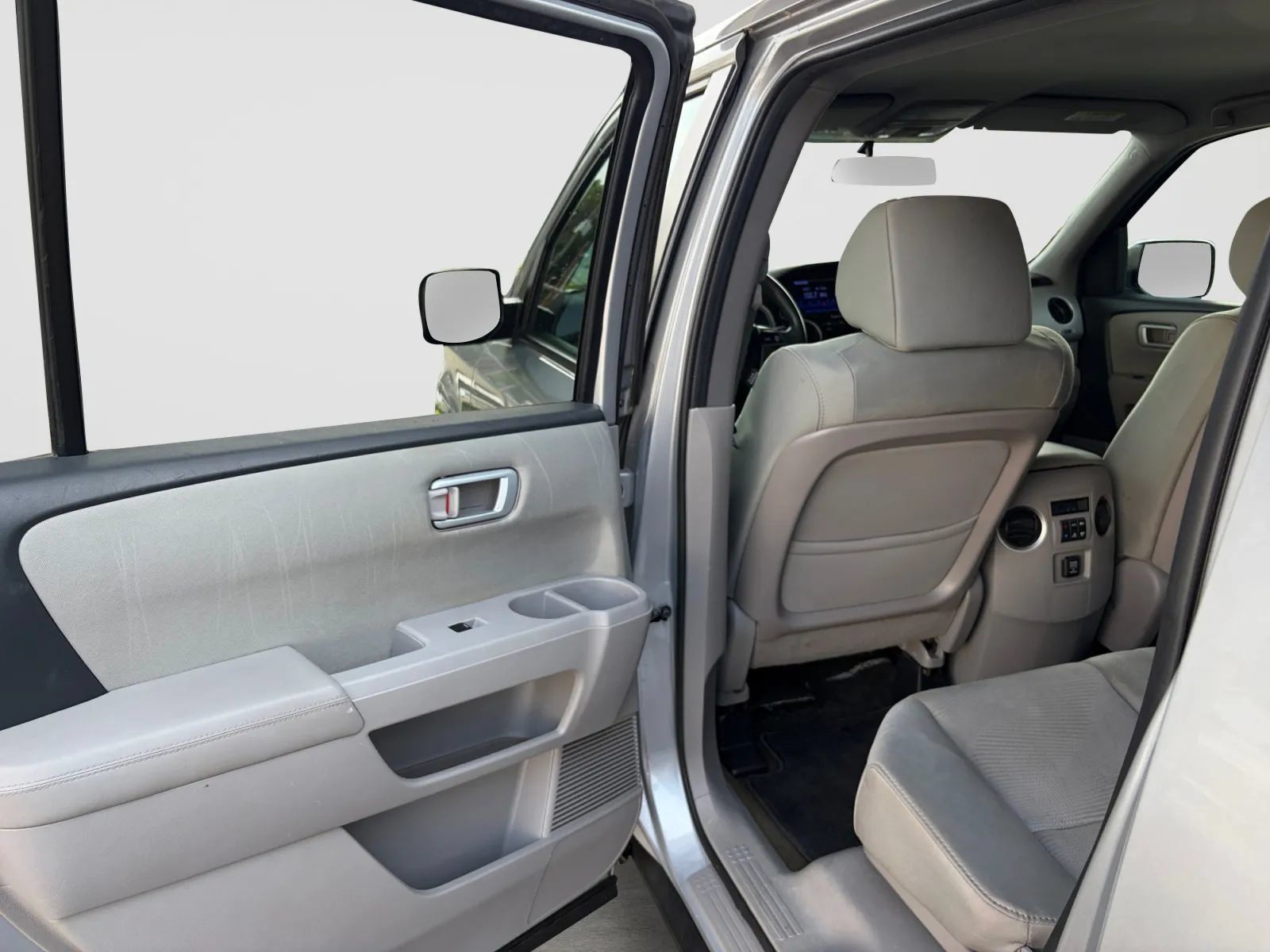 Used 2015 Honda Pilot LX image 14