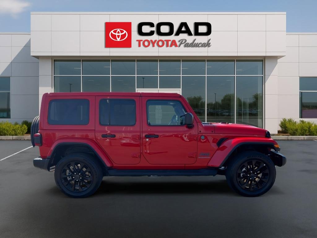 Used 2025 Jeep Wrangler Unlimited Sahara AWD/4WD image 6