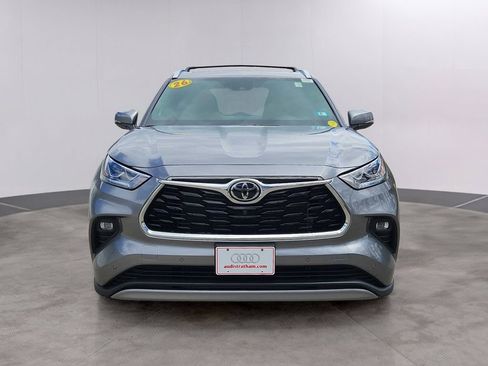 Used 2026 Toyota Highlander Platinum AWD/4WD image 13