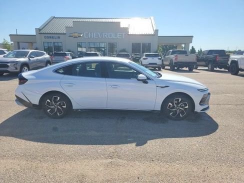 Used 2025 Hyundai Sonata SEL FWD image 21