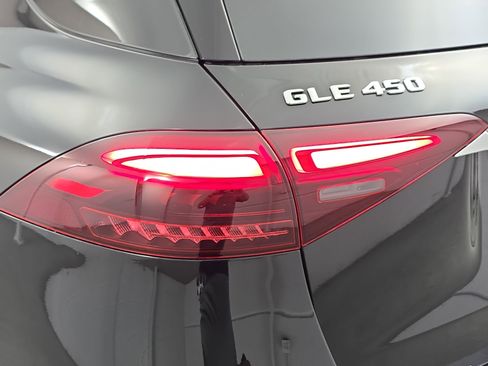 New 2026 Mercedes-Benz GLE 450 4MATIC image 34