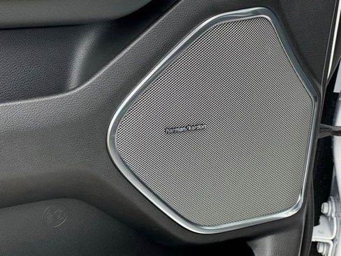 New 2026 RAM 1500 Laramie AWD/4WD image 12