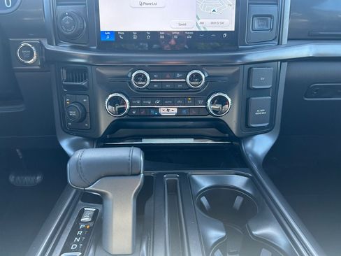 Used 2025 Ford F150 Lariat AWD/4WD image 12