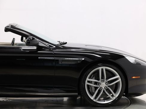 Used 2015 Aston Martin DB9 Volante Carbon Edition Convert image 68