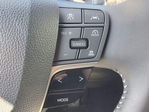 Used 2025 Toyota Camry SE FWD image 21
