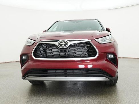 New 2026 Toyota Highlander Platinum AWD/4WD image 10