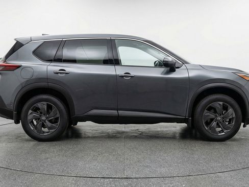 Used 2025 Nissan Rogue SV image 11