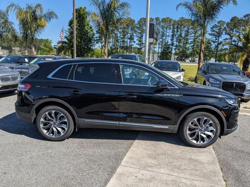 Certified 2023 Lincoln Nautilus Reserve w/ Equipment Group 201A image 4