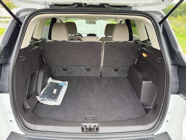 Used 2017 Ford Escape SE AWD/4WD image 21