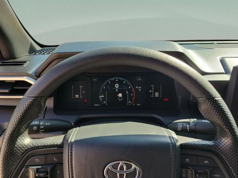 Certified 2025 Toyota Tacoma SR AWD/4WD image 15