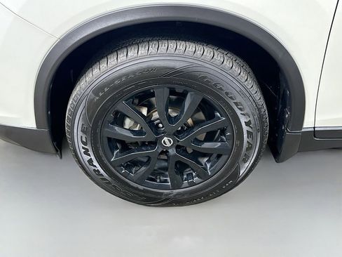 Used 2017 Nissan Rogue SV w/ Midnight Edition Package image 8