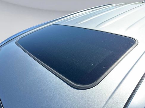 Used 2023 Toyota Highlander Limited image 35