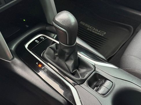 Used 2022 Toyota Corolla Cross LE image 22