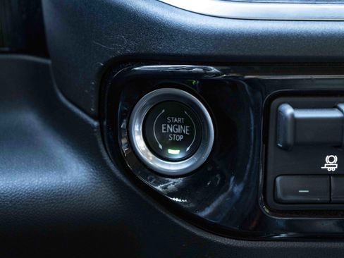 Used 2022 Chevrolet Silverado 1500 LTZ image 26