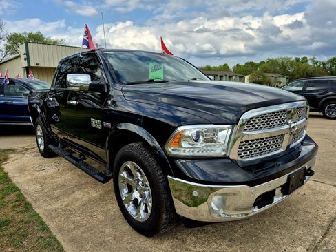 Used 2018 RAM 1500 Laramie w/ Convenience Group image 2