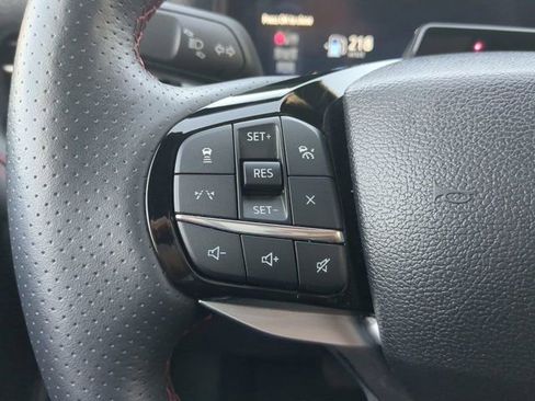 Used 2025 Ford Explorer ST-Line w/ ST-Line Street Pack image 24