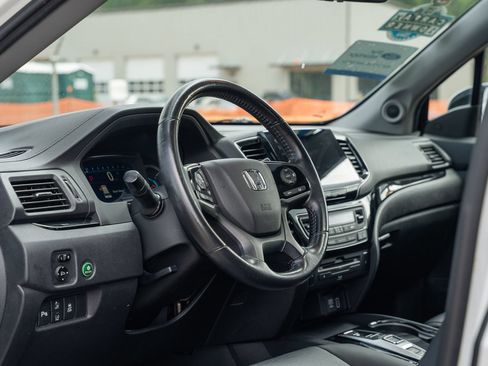 Used 2019 Honda Pilot Touring image 21
