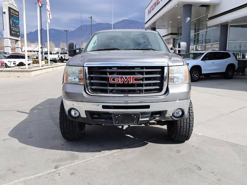 Used 2009 GMC Sierra 2500 SLT w/ Entertainment Package image 9