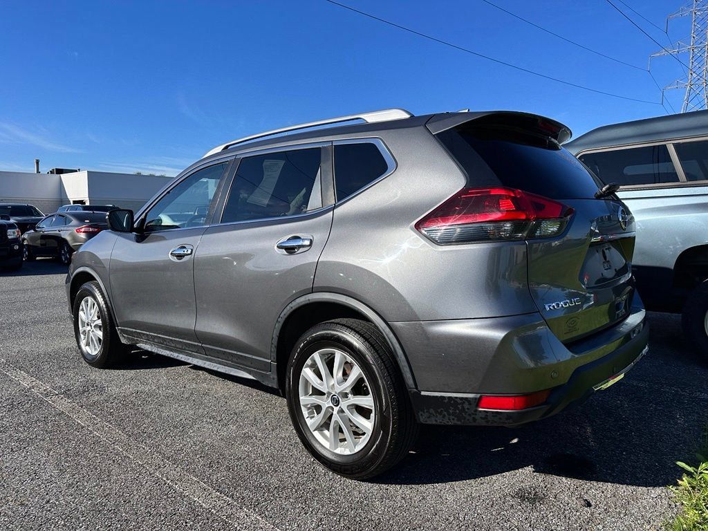 Used 2019 Nissan Rogue SV AWD/4WD image 3