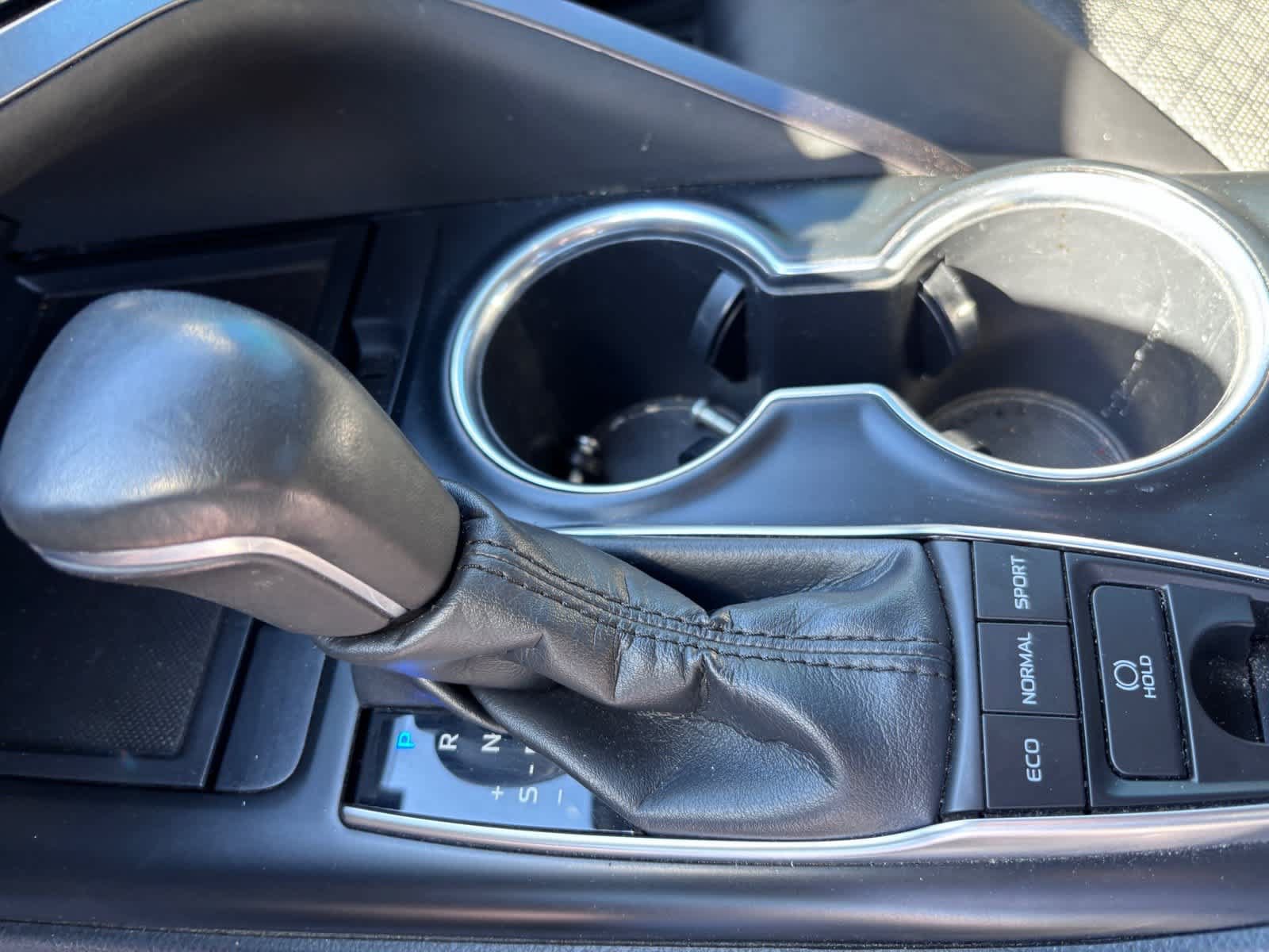 Used 2018 Toyota Camry XSE FWD image 21