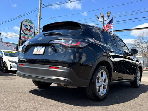 Used 2023 Honda HR-V LX image 8