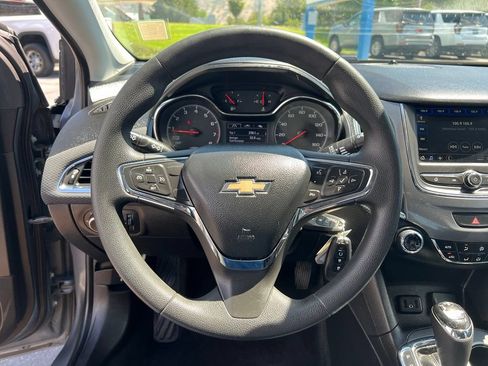 Used 2019 Chevrolet Cruze LT FWD image 33