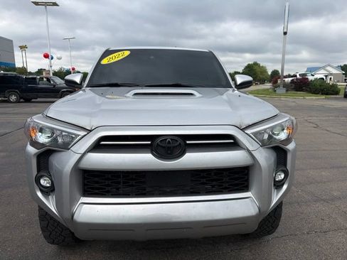 Used 2022 Toyota 4Runner TRD Off-Road w/ TRD Black Wheel Package (TMS) AWD/4WD image 2