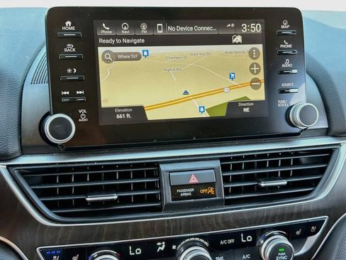 Used 2018 Honda Accord Touring image 21
