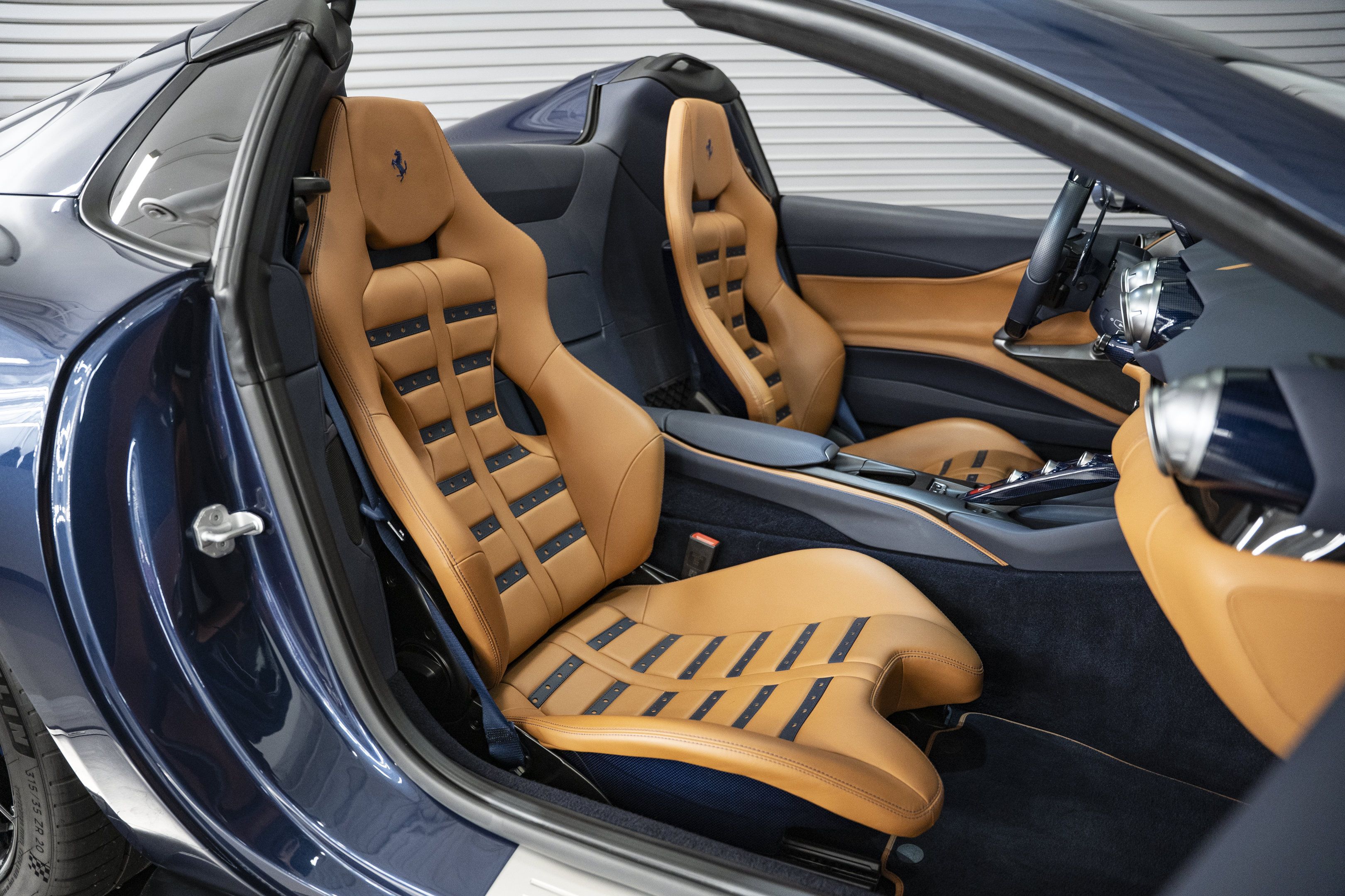 Used 2021 Ferrari 812 GTS RWD image 32