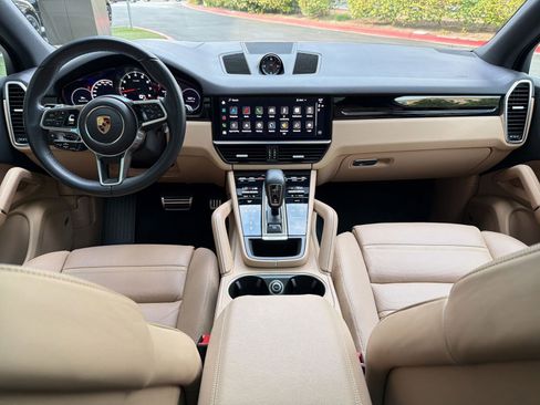 Used 2023 Porsche Cayenne S AWD/4WD image 17