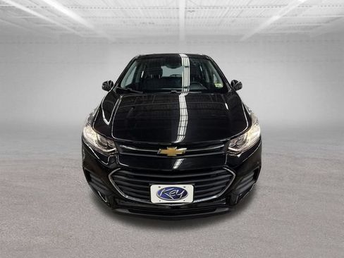 Used 2020 Chevrolet Trax LS FWD image 2