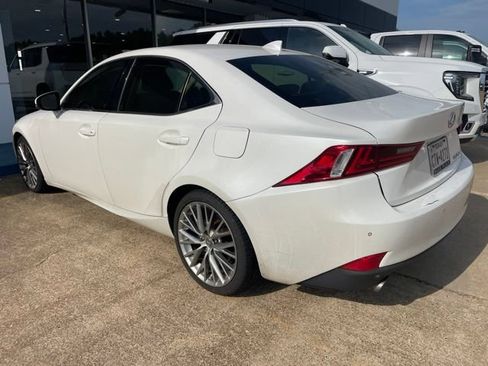 Used 2014 Lexus IS 250 w/ Navigation Package RWD image 4