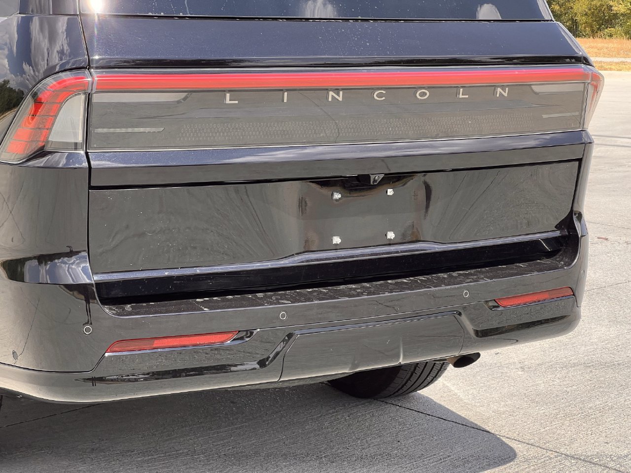 Used 2025 Lincoln Navigator Reserve AWD/4WD image 6