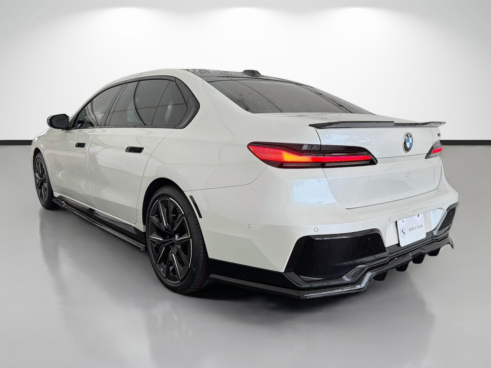 Used 2023 BMW 740i RWD image 5