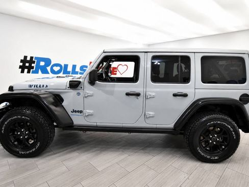 Used 2024 Jeep Wrangler Unlimited AWD/4WD image 2