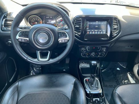 Used 2021 Jeep Compass Latitude FWD image 17
