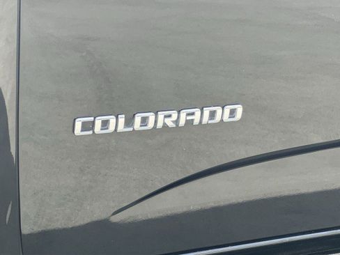 Used 2018 Chevrolet Colorado ZR2 image 31