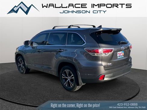 Used 2016 Toyota Highlander XLE image 3