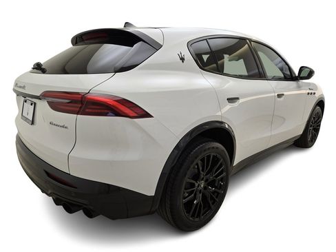 New 2025 Maserati Grecale Modena image 9
