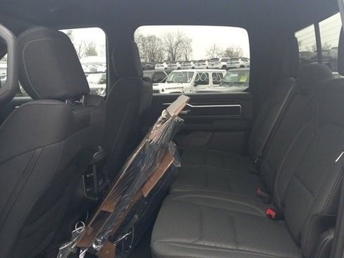 New 2026 RAM 1500 4x4 Crew Cab image 9