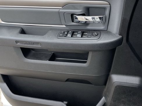 Used 2024 RAM 1500 Classic SLT image 20