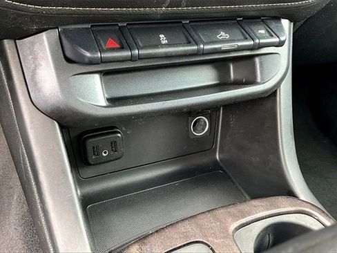 Used 2020 GMC Canyon SLE w/ Elevation Edition image 16