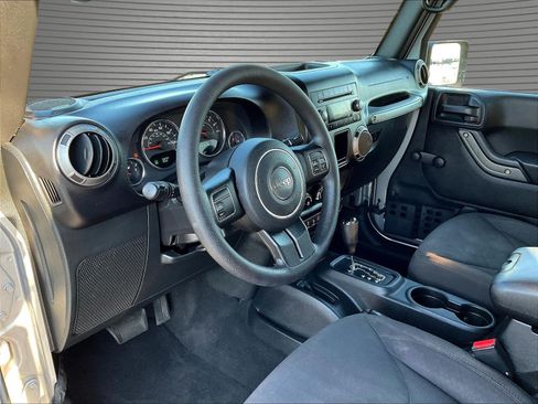 Used 2017 Jeep Wrangler Unlimited Sport AWD/4WD image 15