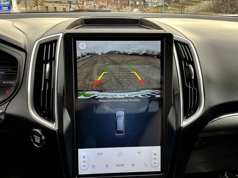 Used 2023 Ford Edge Titanium image 15