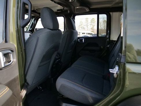 Used 2024 Jeep Wrangler Unlimited Sahara w/ Technology Group image 27