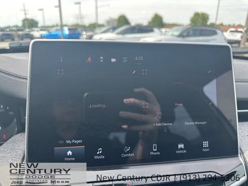 Used 2024 Jeep Compass Latitude AWD/4WD image 33