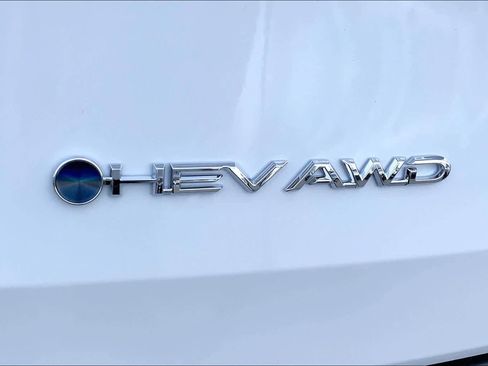 Used 2024 Toyota Grand Highlander XLE image 31