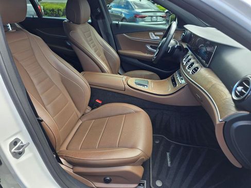 Used 2022 Mercedes-Benz E 350 4MATIC Sedan image 29